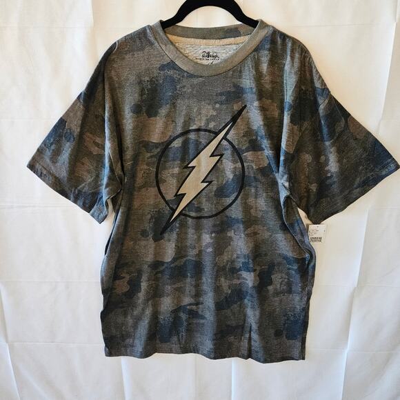 Six Flags The Flash Camo Short Sleeve Tee Size Large - Picture 1 of 7